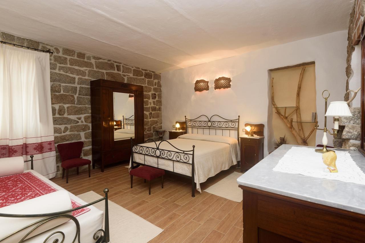 Al Vecchio Corso B&B Tempio Pausania Exterior foto